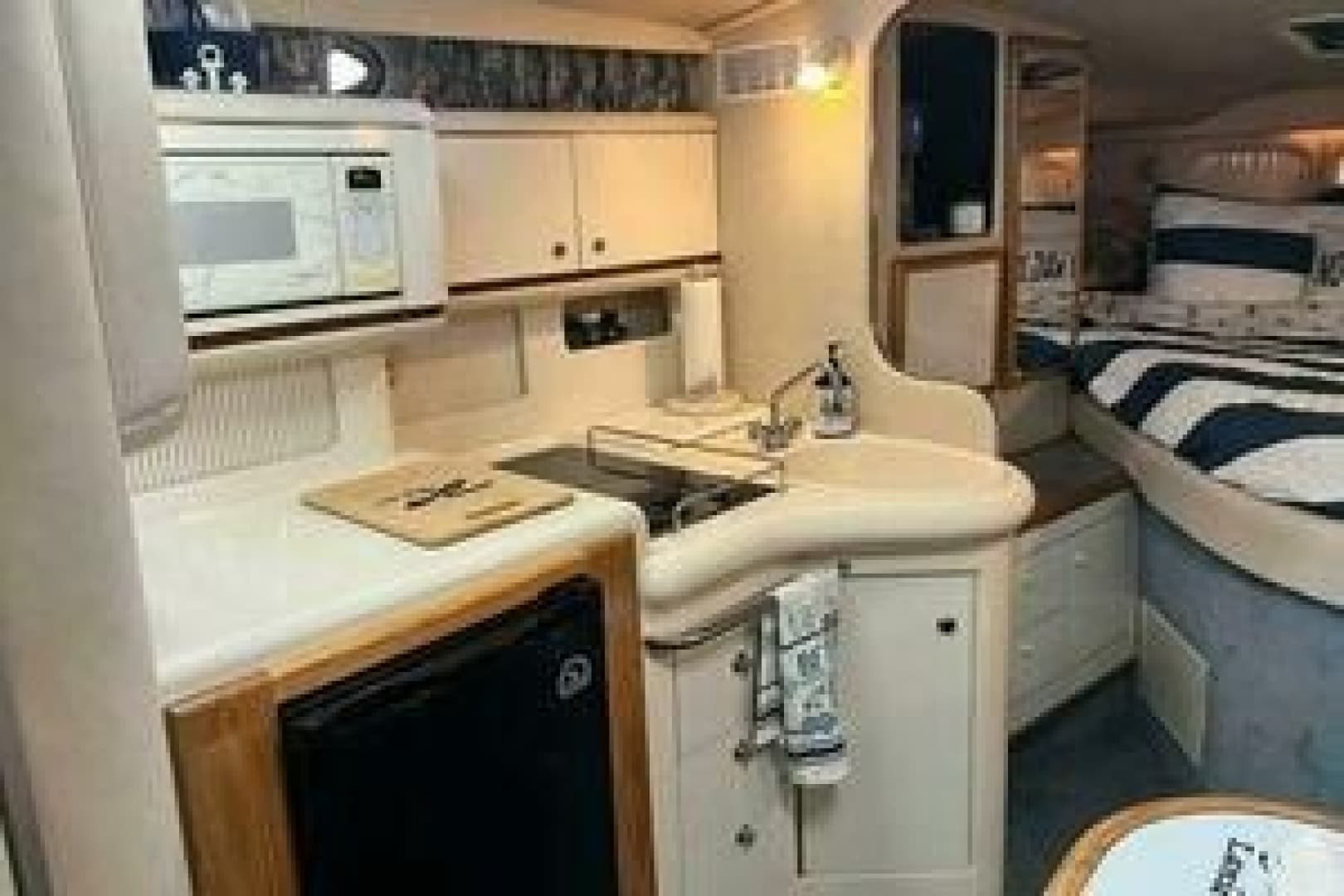 1996 Sea Ray 330 Express Cruiser