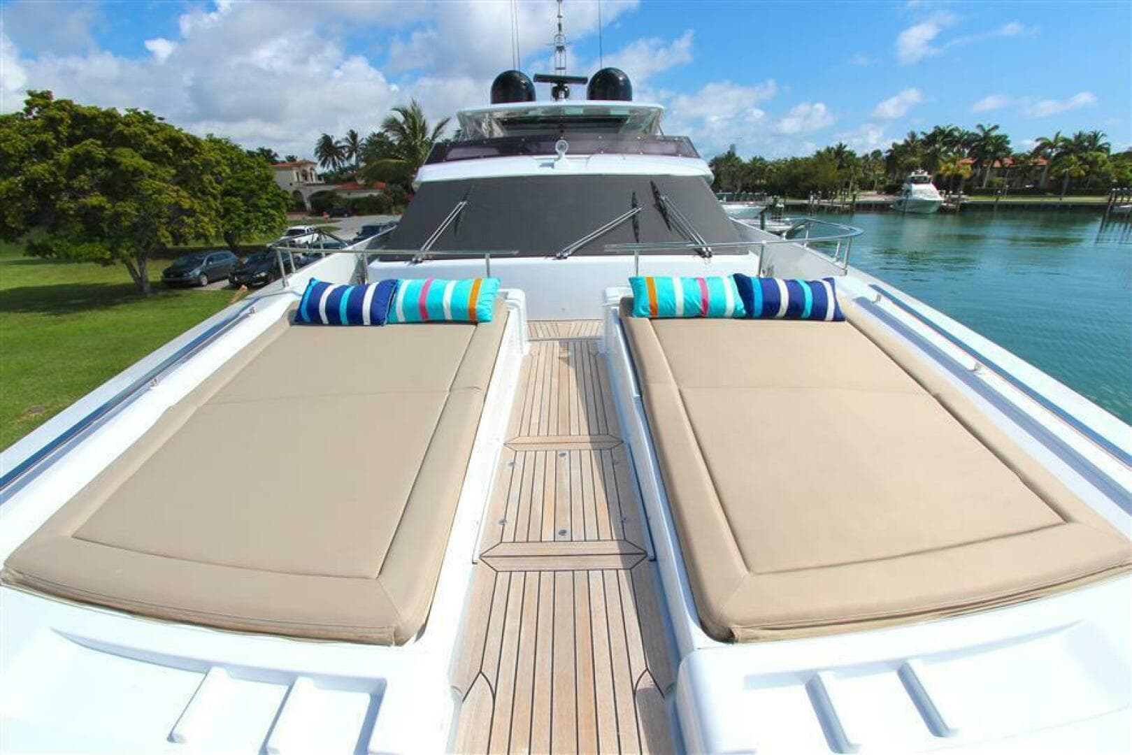 CHITOCHI 108' | 32m Custom Line 2016