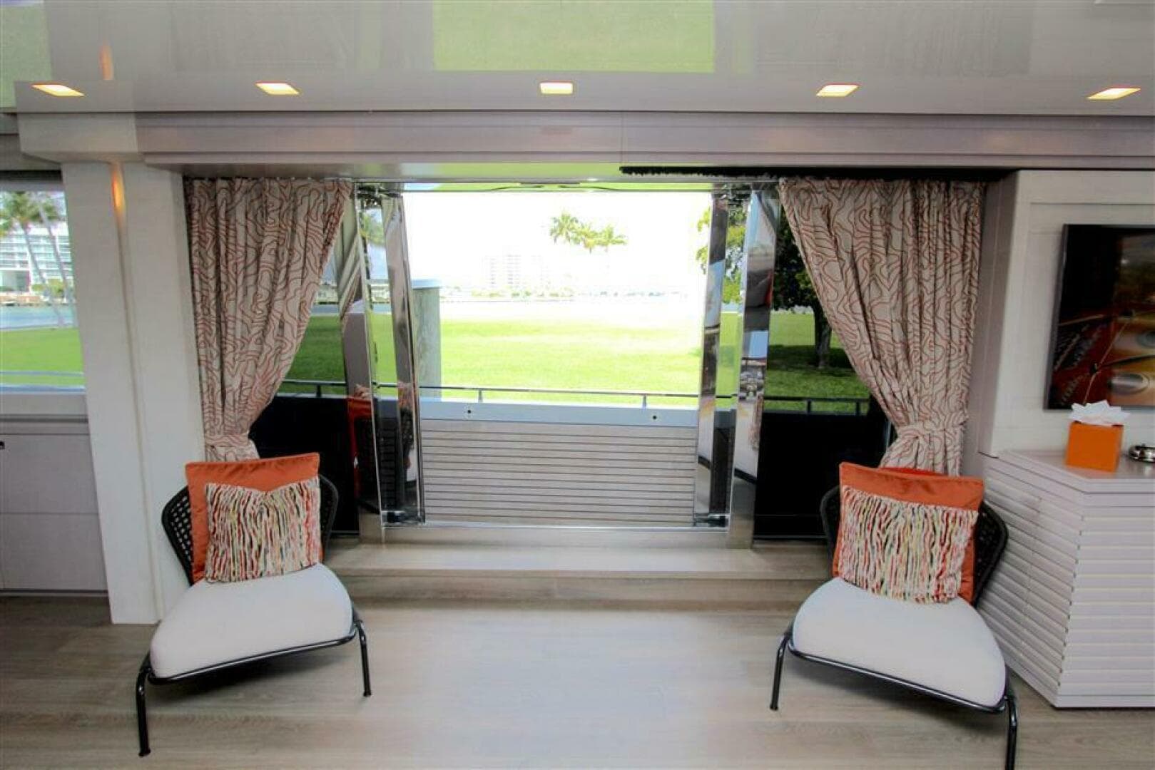 CHITOCHI 108' | 32m Custom Line 2016