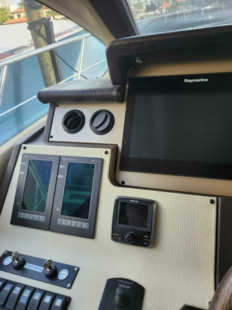 2014 Azimut Flybridge