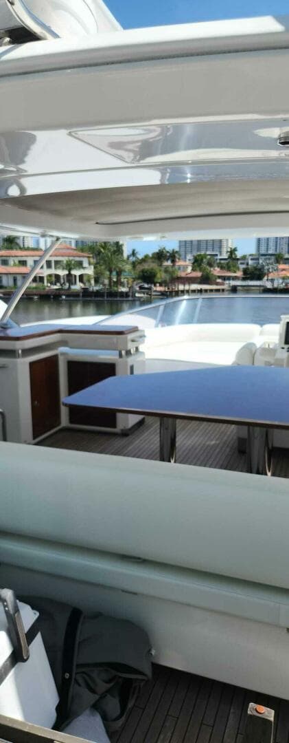 2014 Azimut Flybridge