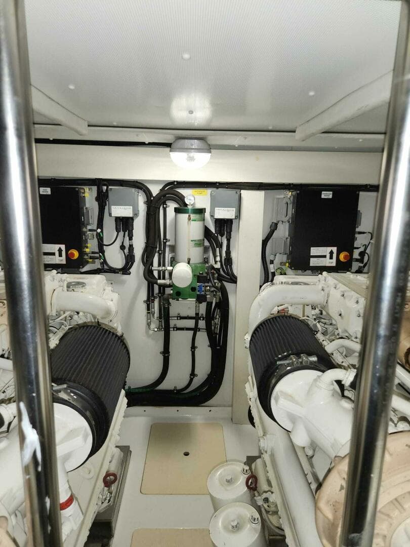 2014 Azimut Flybridge