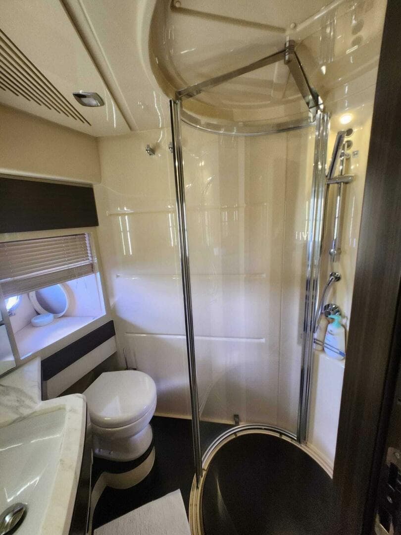 2014 Azimut Flybridge