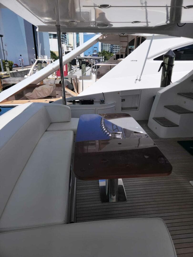 2014 Azimut Flybridge