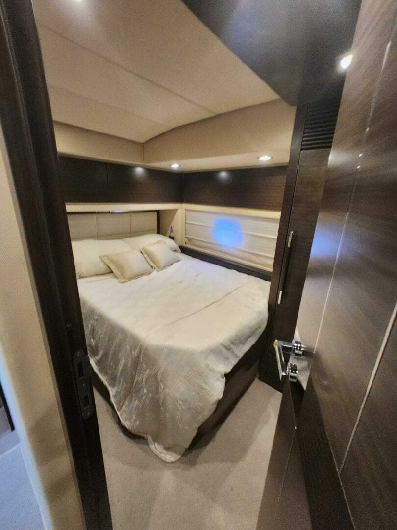 2014 Azimut Flybridge