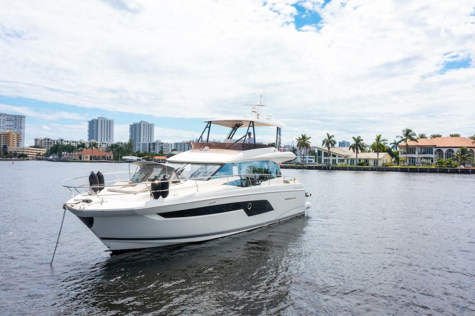 2020 Prestige 520 Fly