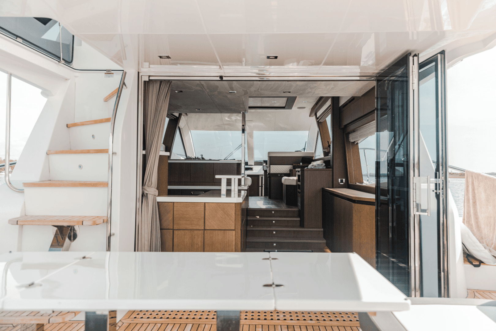 2021 Galeon 550 FLY