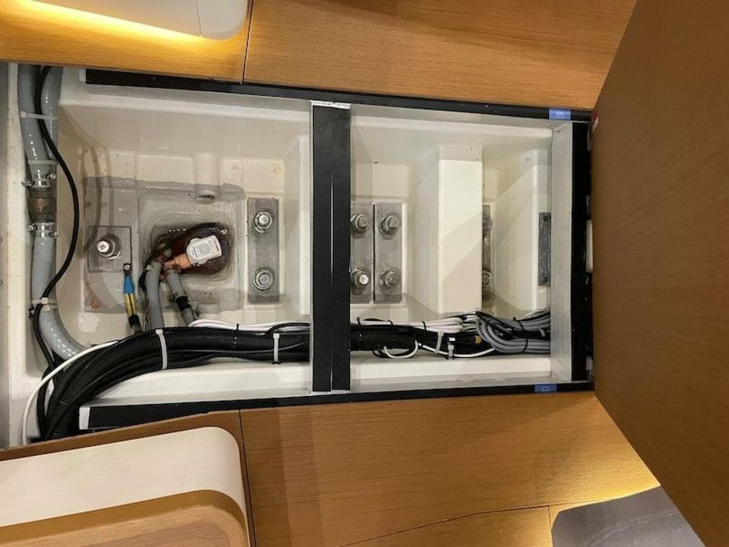 2020 Beneteau First 53 keelbolts