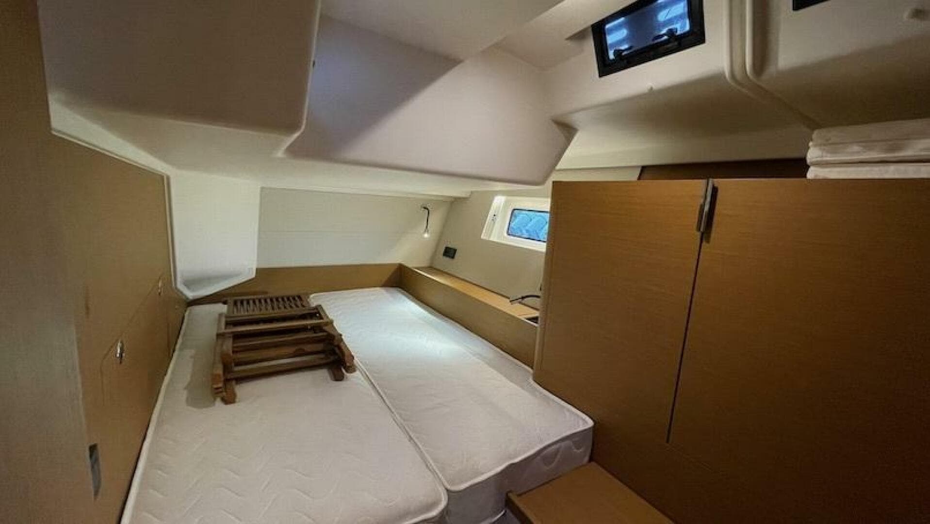 2020 Beneteau First 53 port aft guest cabin