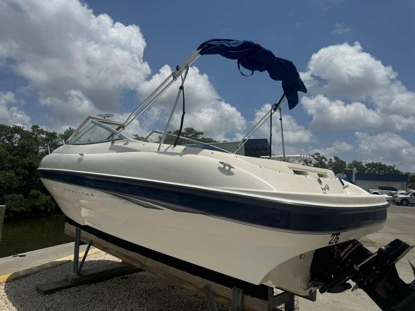 2003 Bayliner 212 Capri Cuddy Cabin