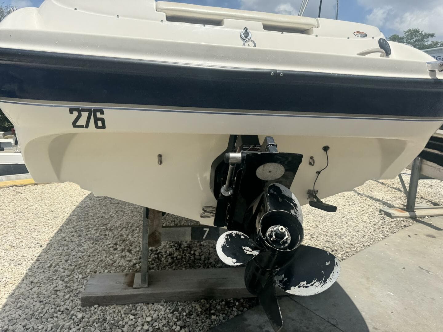 2003 Bayliner 212 Capri Cuddy Cabin