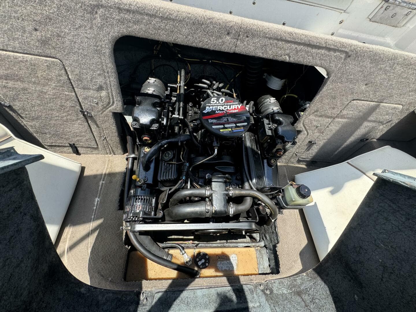 2003 Bayliner 212 Capri Cuddy Cabin