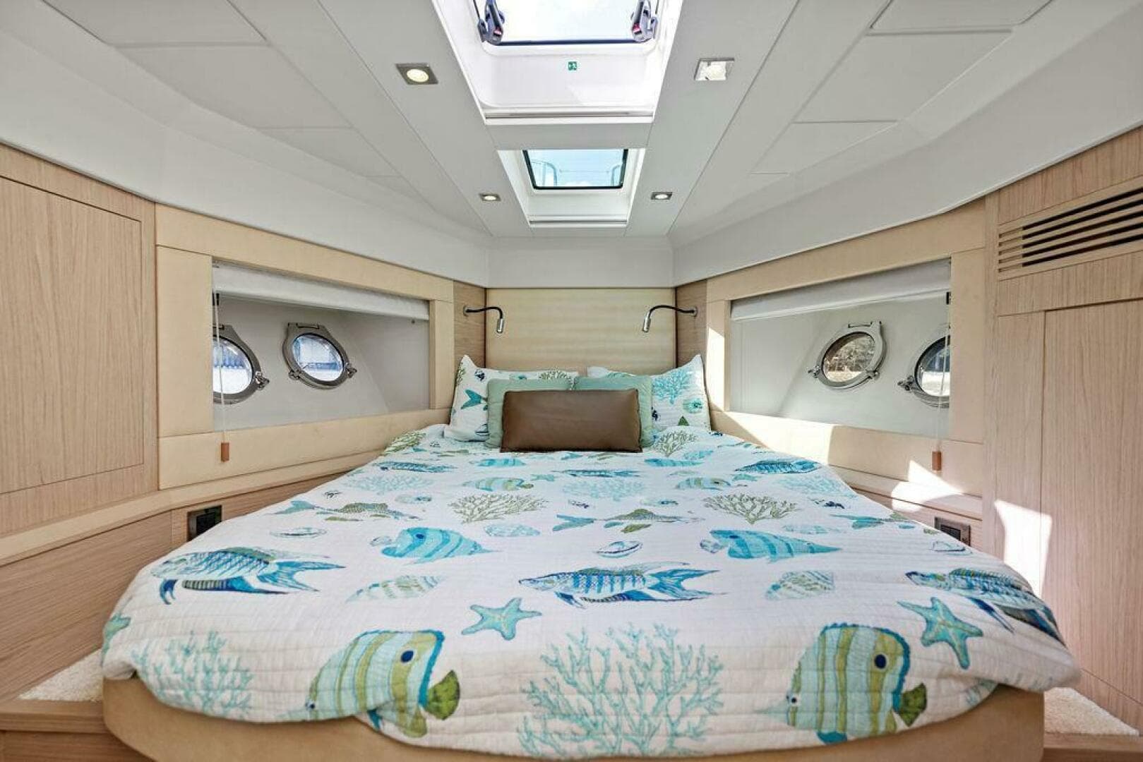 2016 Beneteau Monte Carlo 4