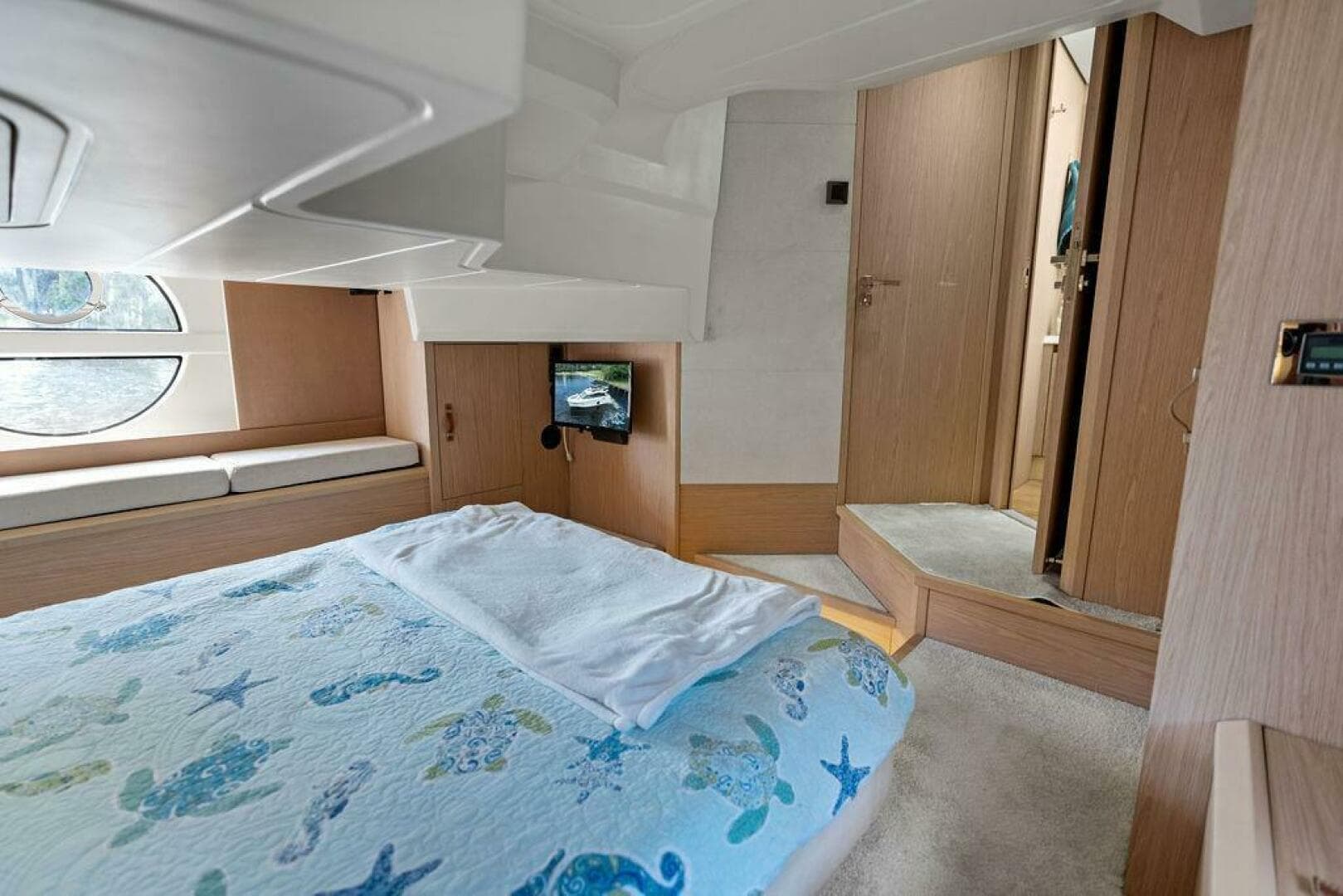 2016 Beneteau Monte Carlo 4
