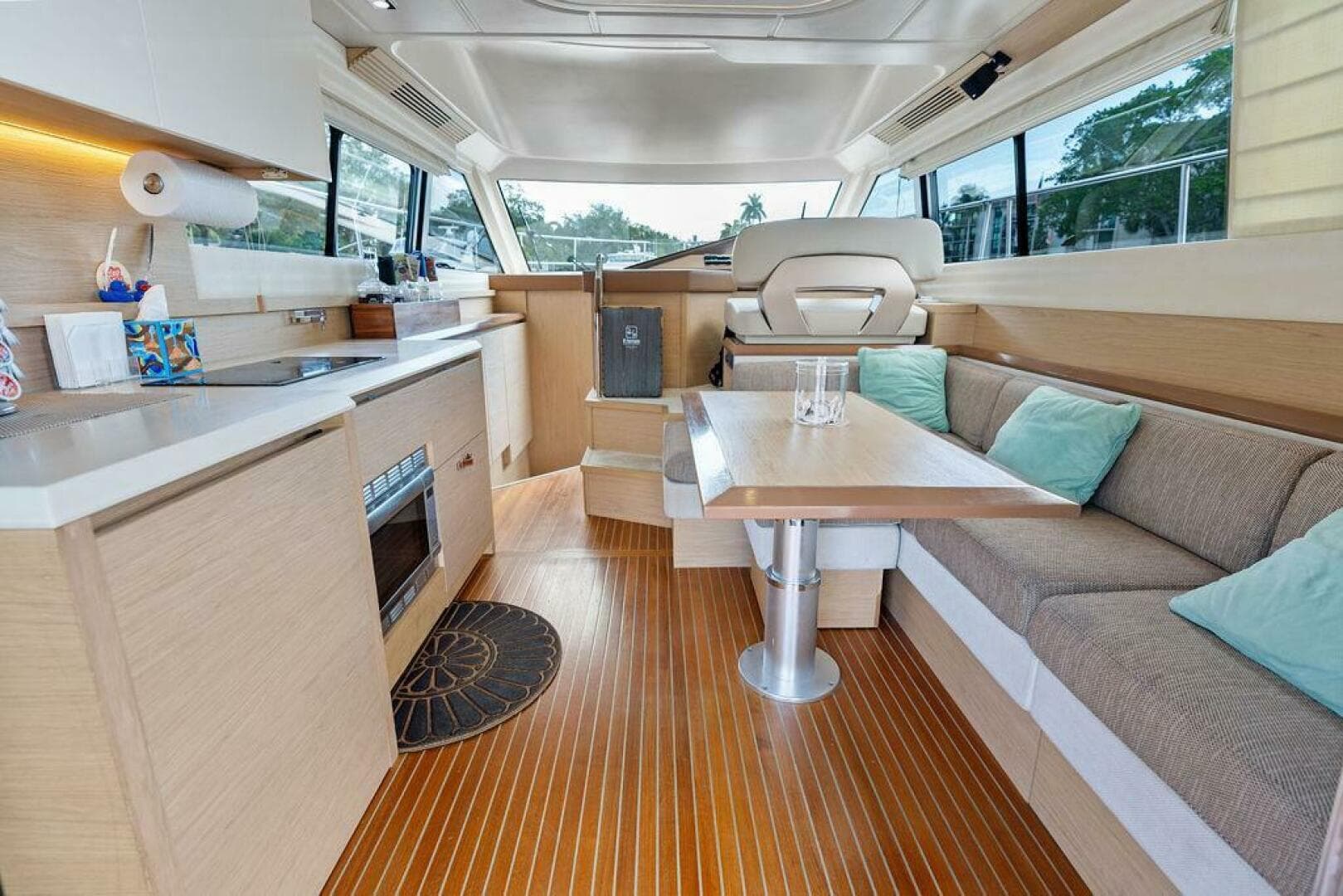 2016 Beneteau Monte Carlo 4