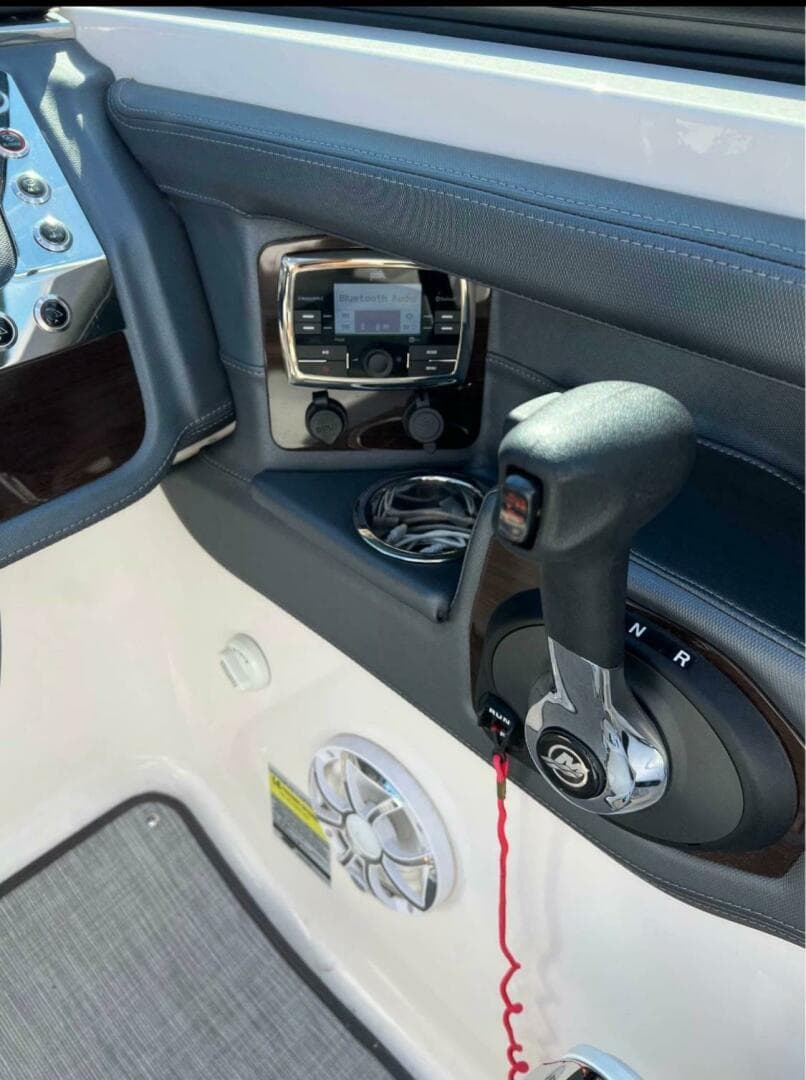 2019 Chaparral 257 SSX