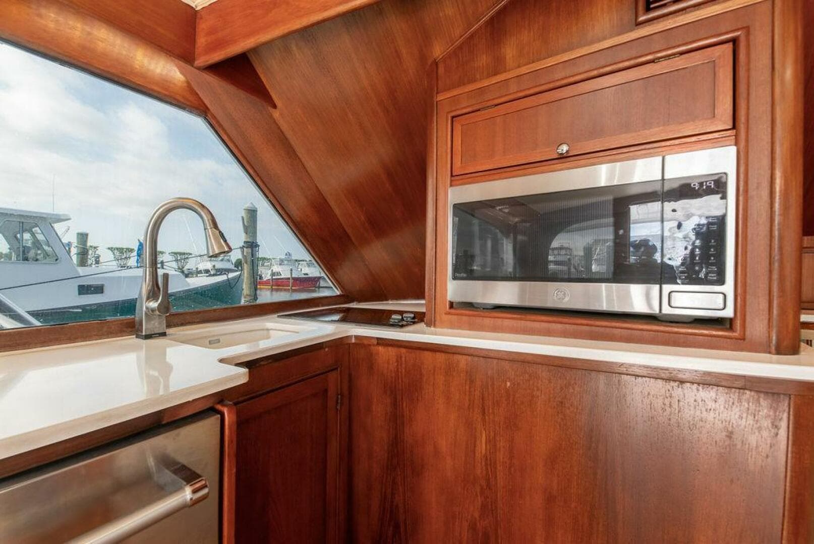 1984 Custom Carolina Scarborough