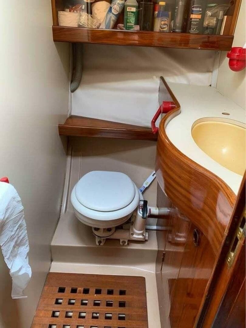 1984 Beneteau First 42