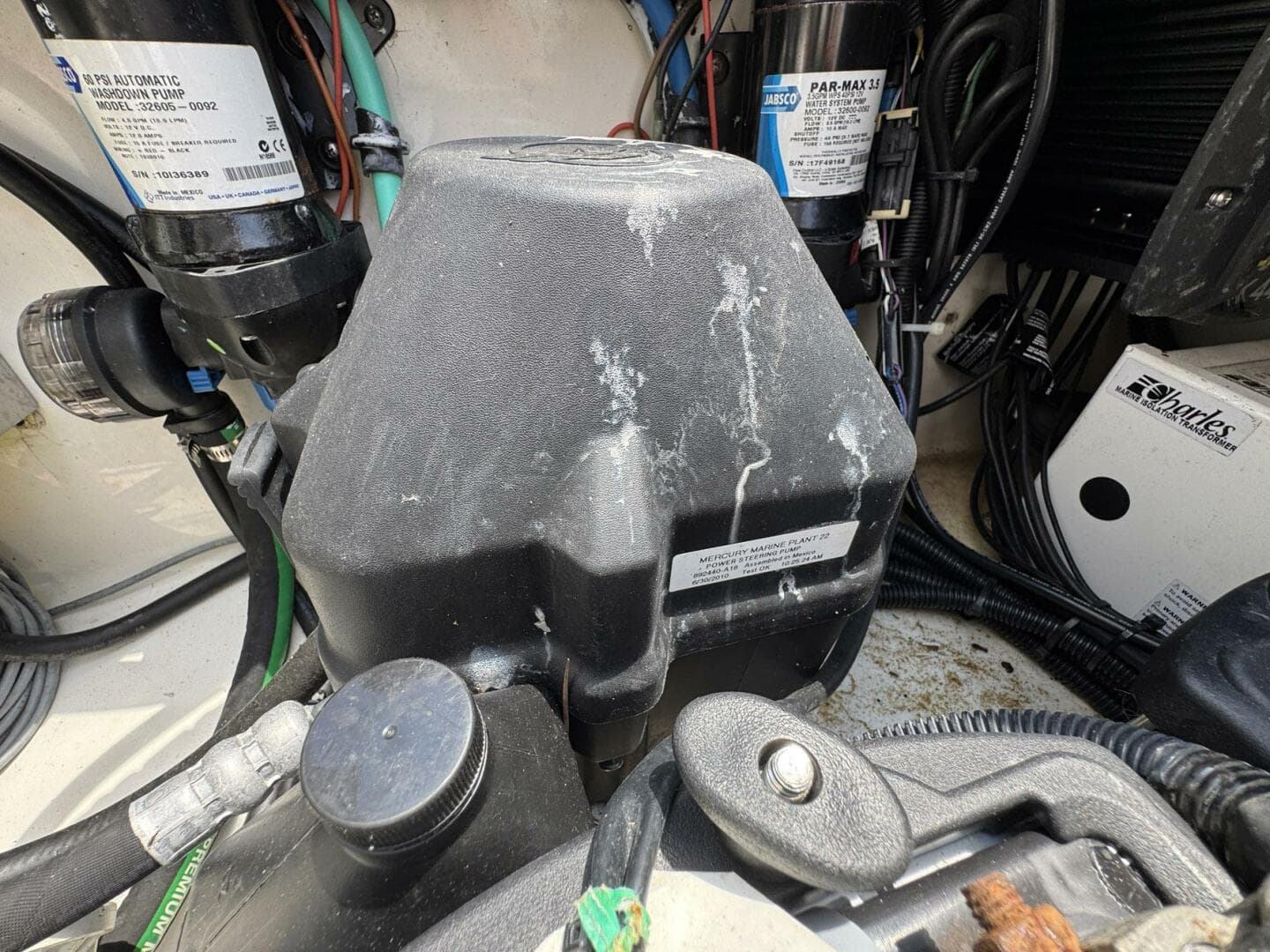 2011 Boston Whaler 305 Conquest