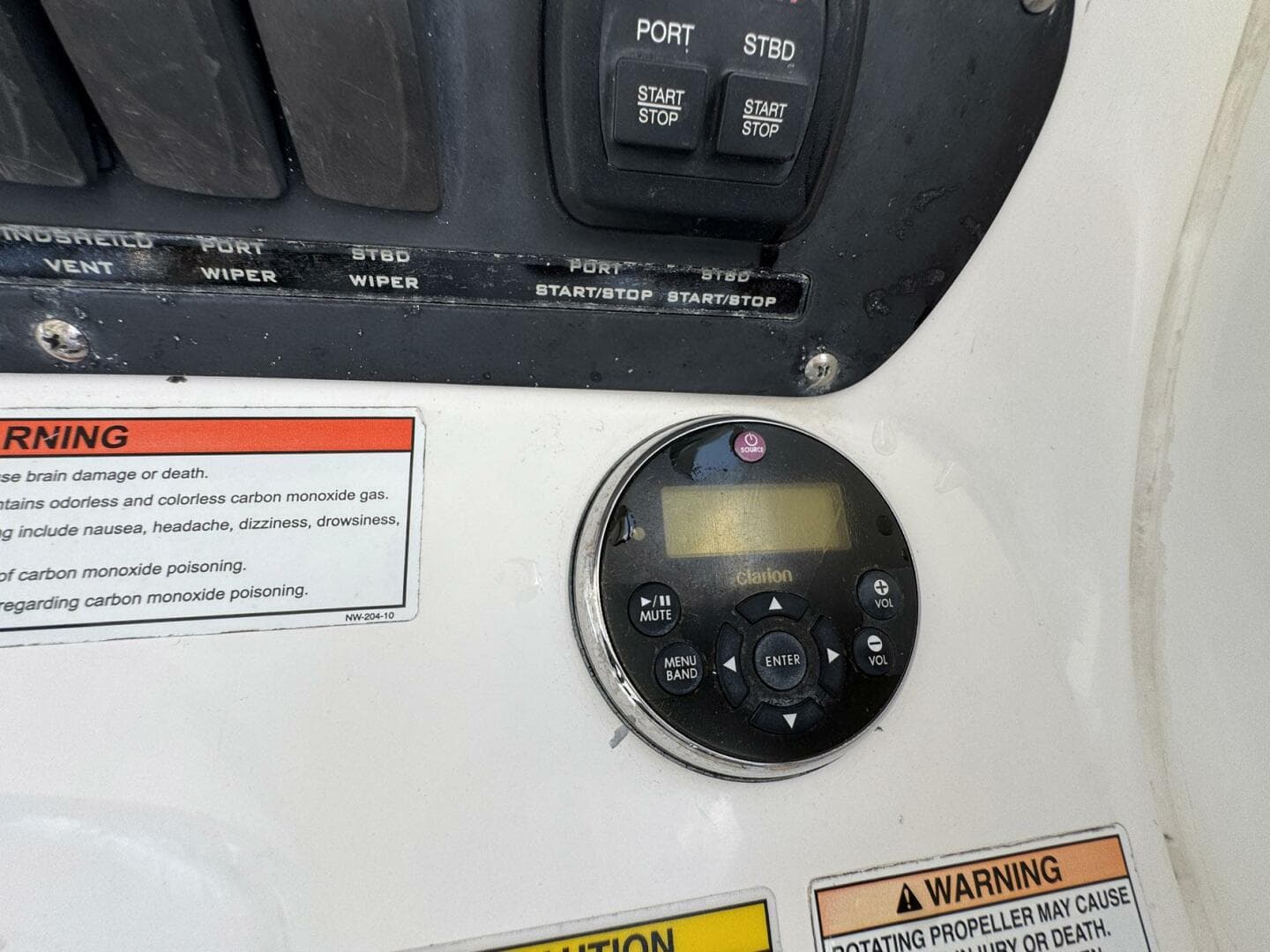 2011 Boston Whaler 305 Conquest