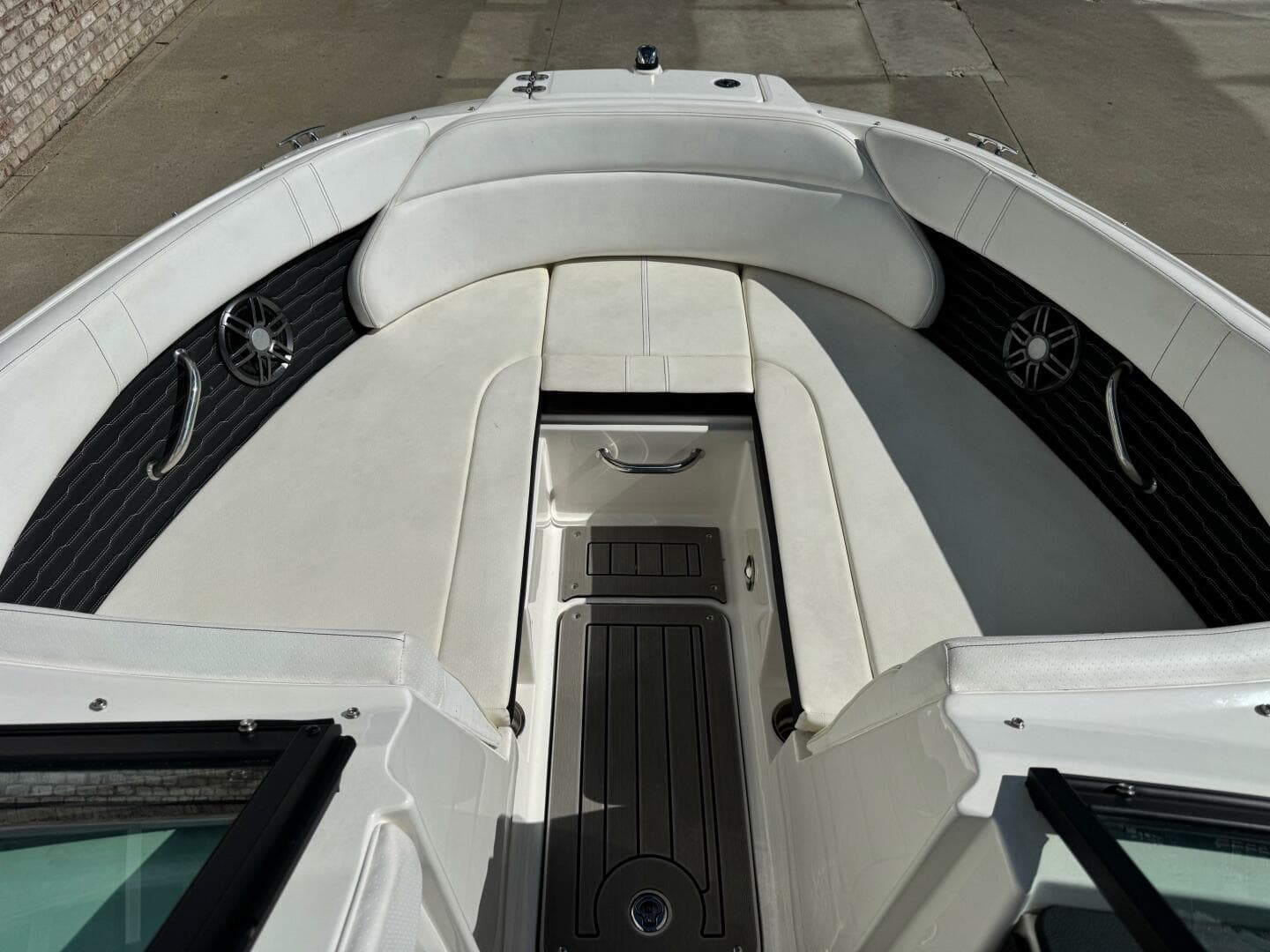 2022 Sea Ray 230 SPX