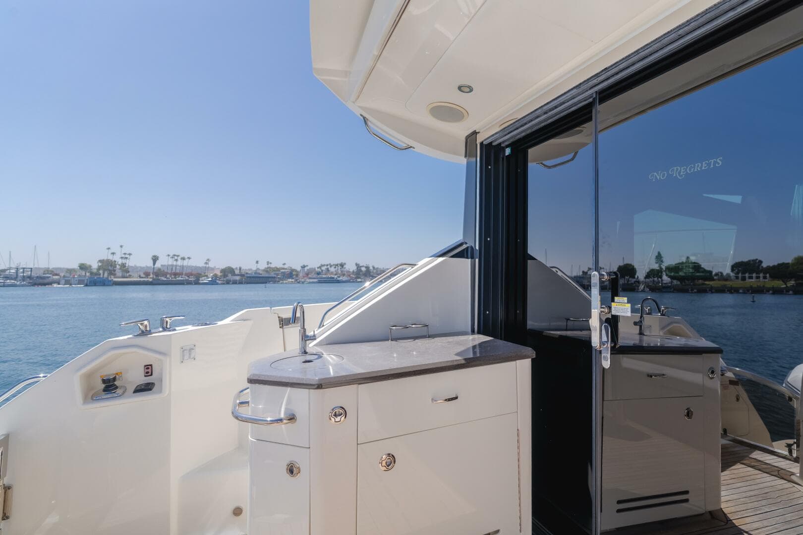 2016 Sea Ray L590