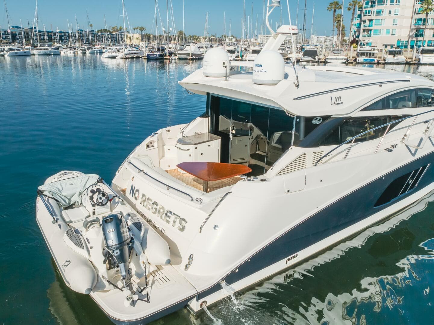 2016 Sea Ray L590