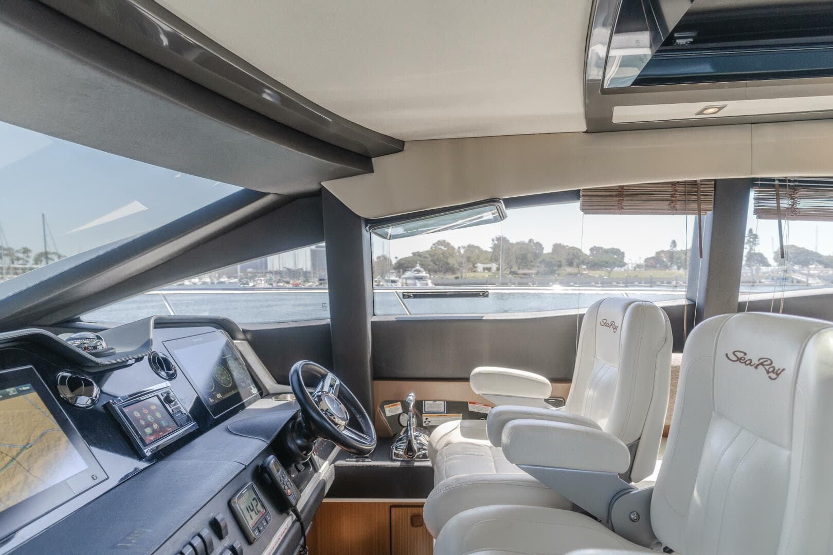 2016 Sea Ray L590