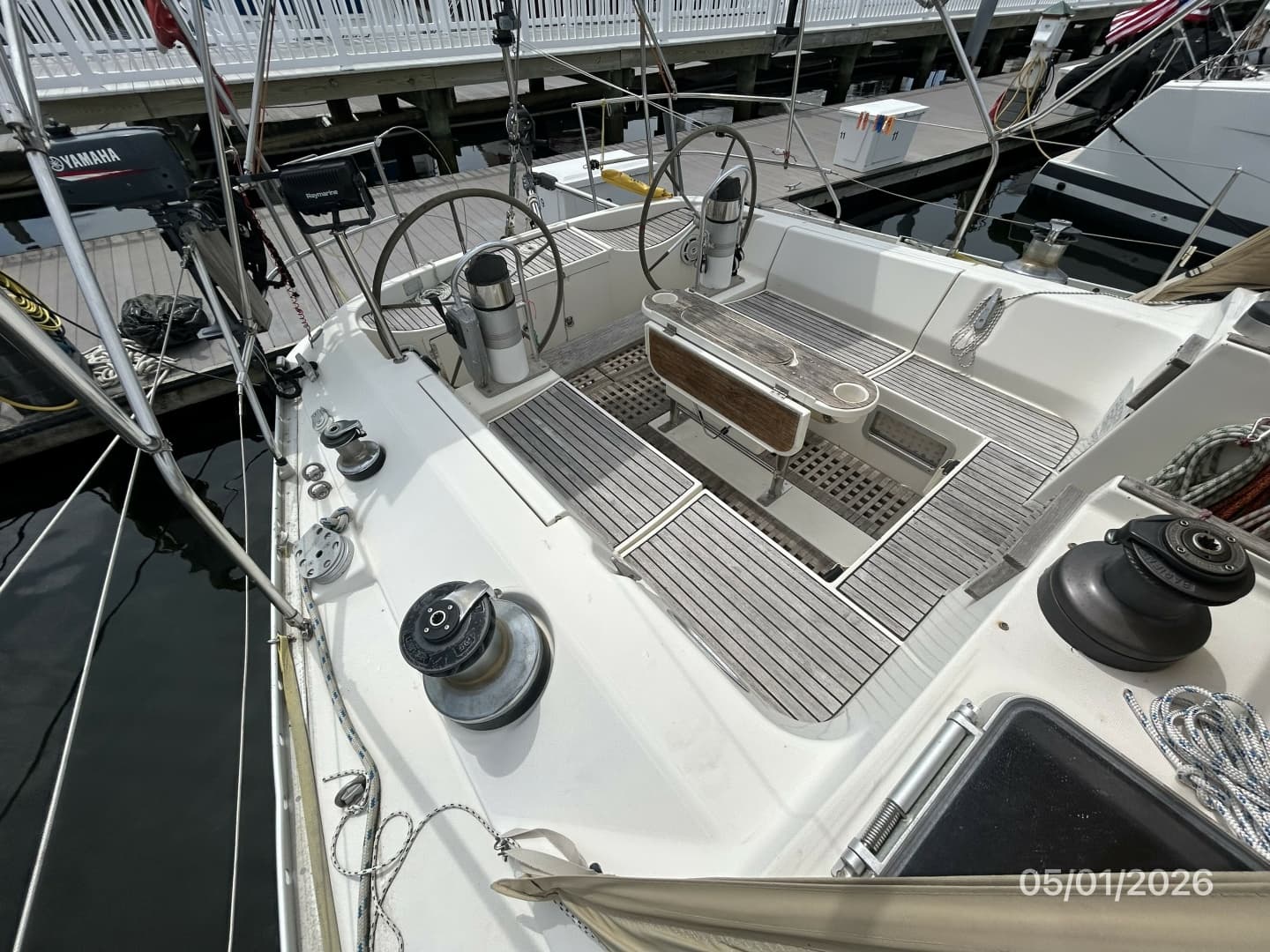 50' Beneteau cockpit1