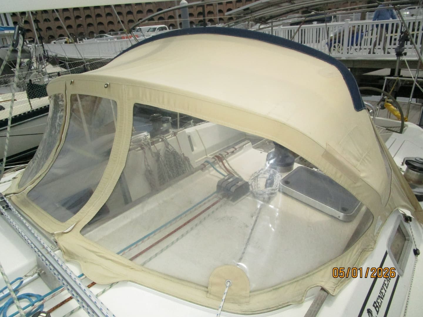 50' Beneteau cockit bimini2