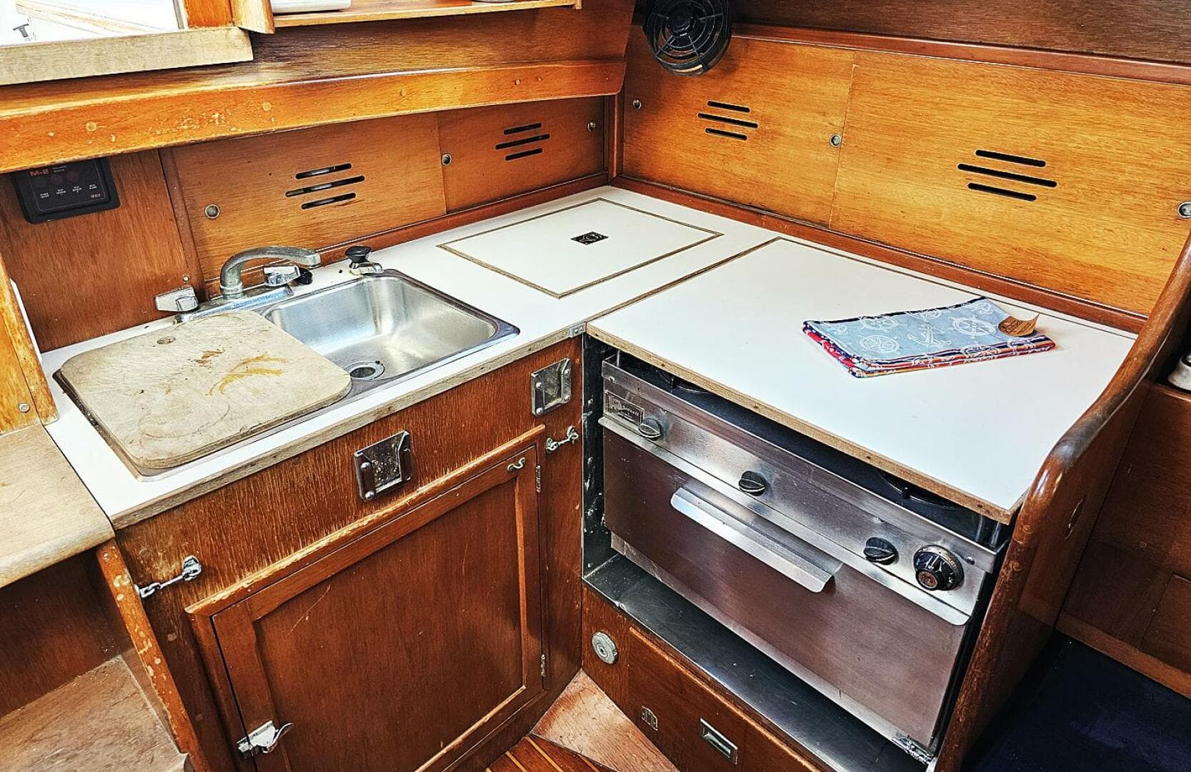 1972 Hinckley Bermuda 40