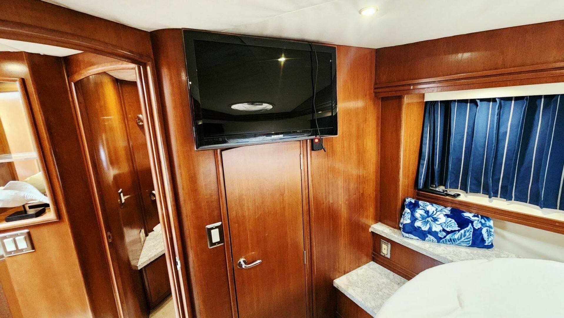 1999 Carver 530 Voyager Pilothouse