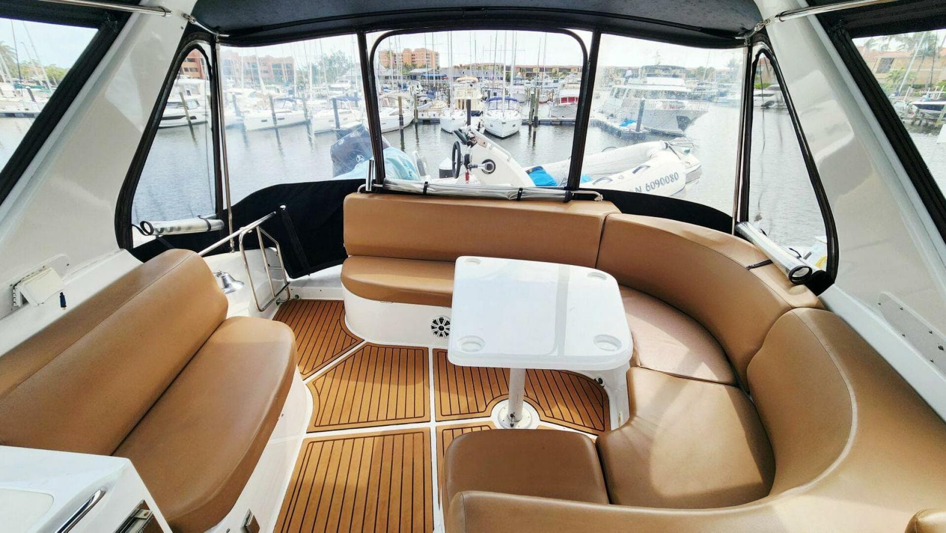 1999 Carver 530 Voyager Pilothouse