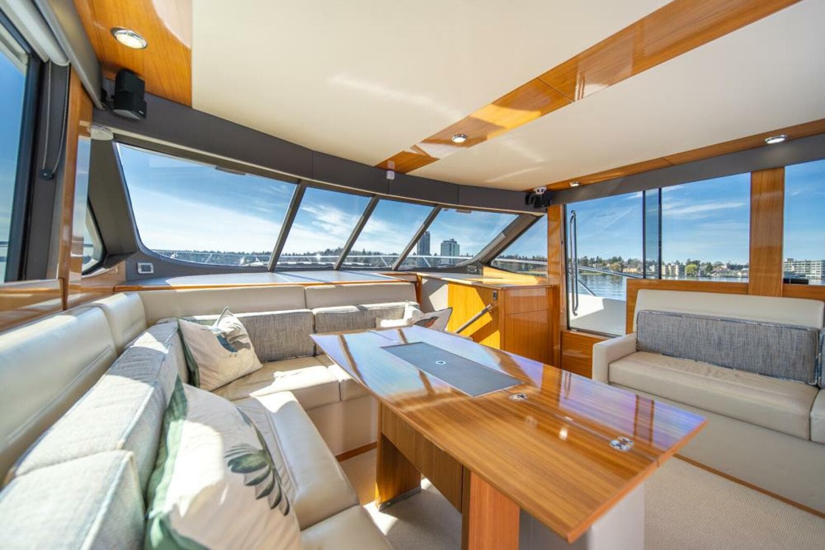 2013 Maritimo M58