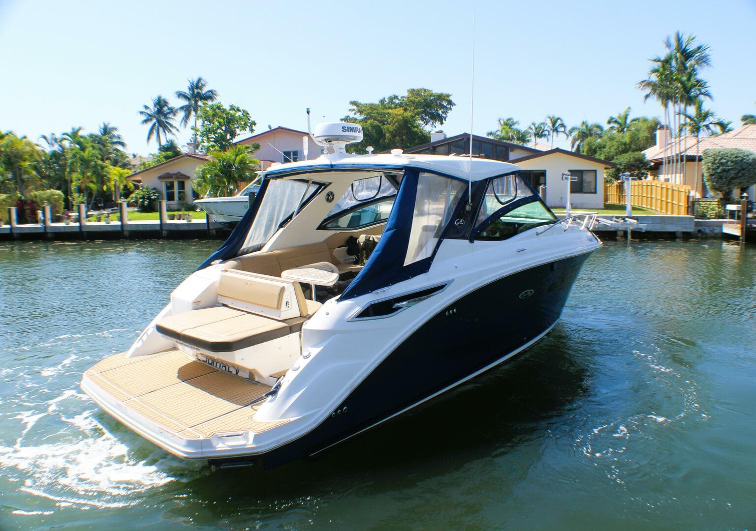2021 Sea Ray 320 Sundancer