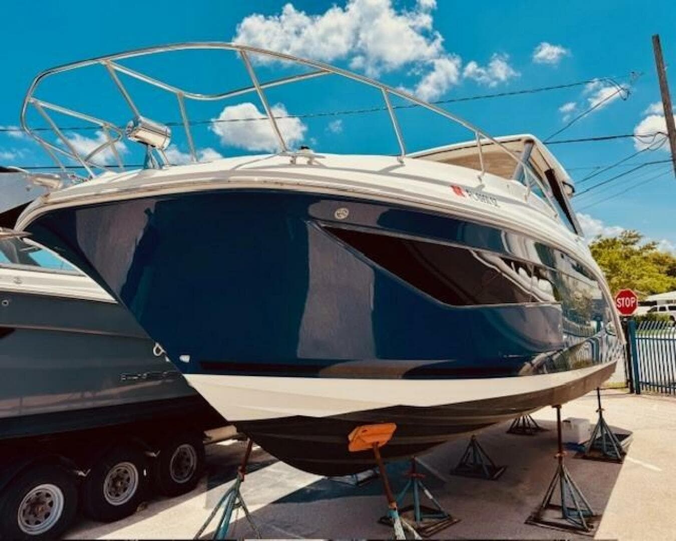 2021 Sea Ray 320 Sundancer