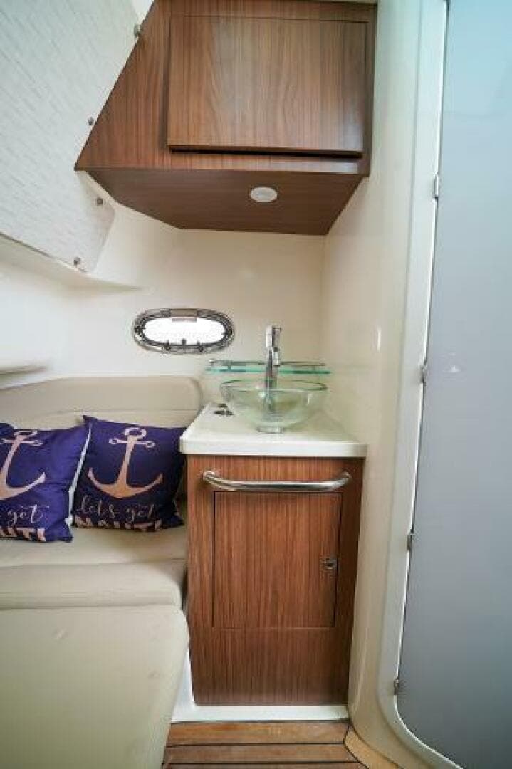 2018 Boston Whaler 380 Outrage