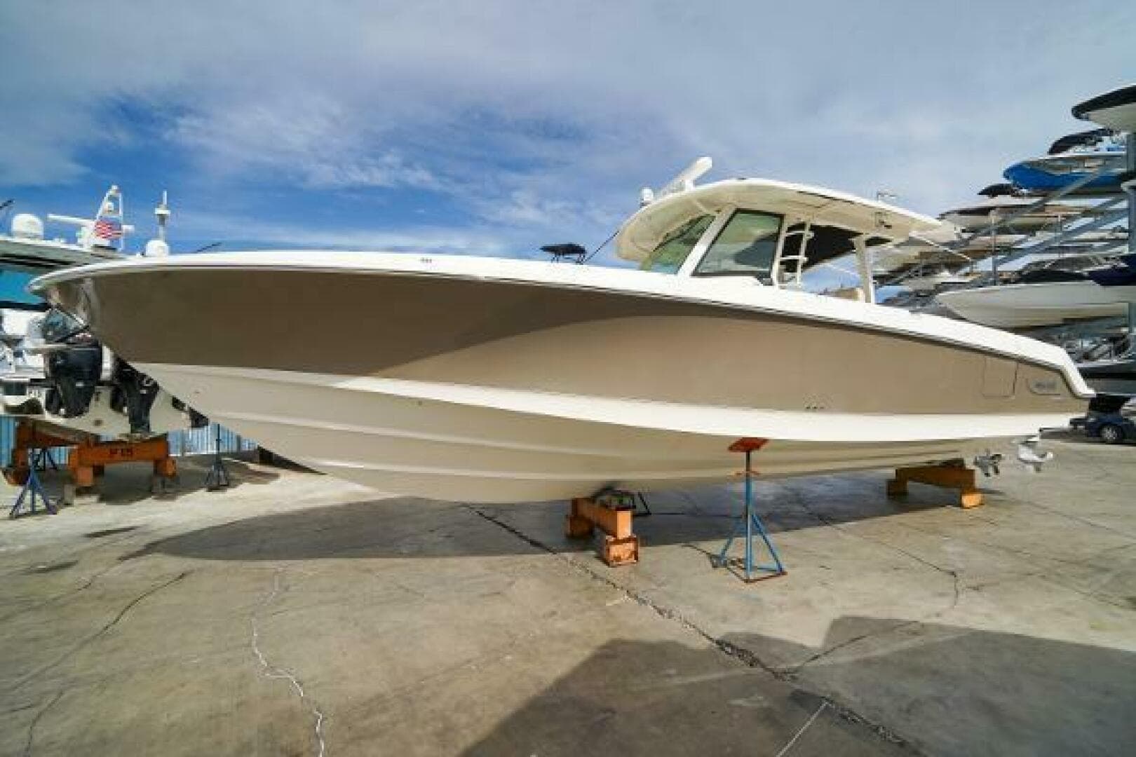 2018 Boston Whaler 380 Outrage