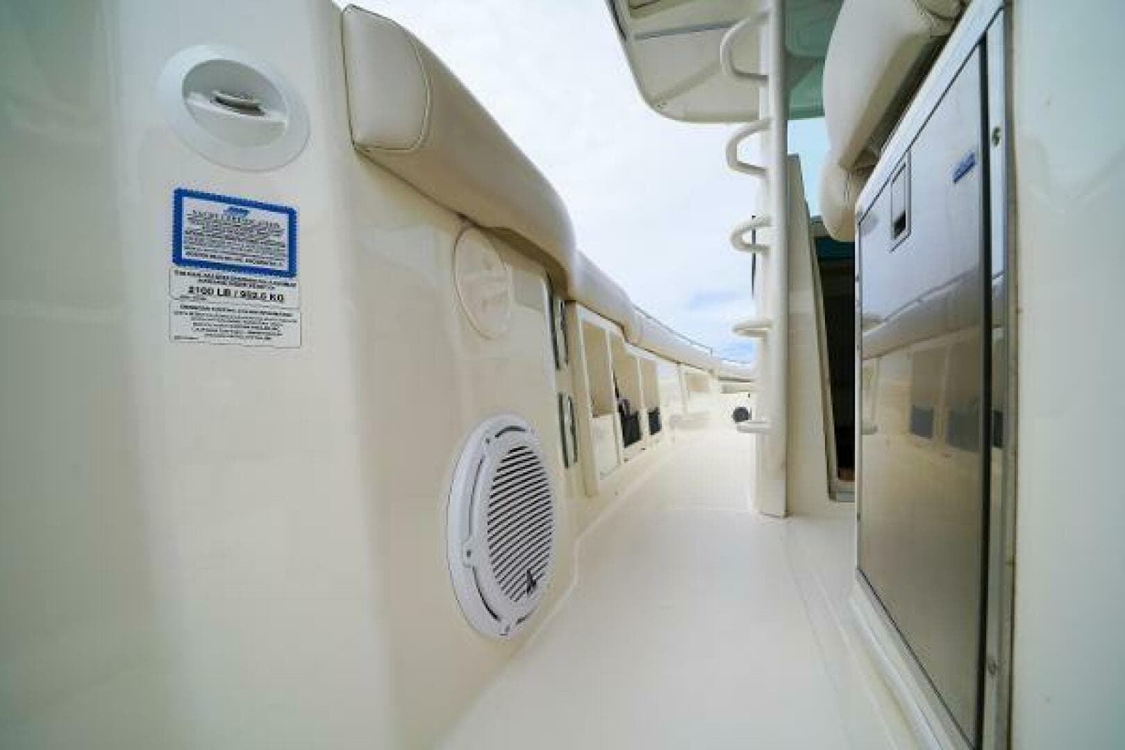 2018 Boston Whaler 380 Outrage