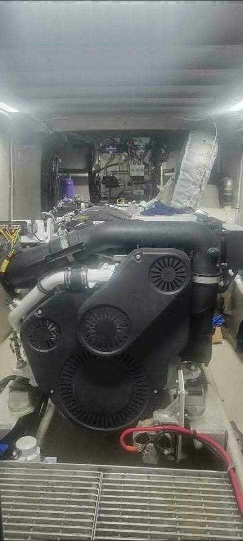 2022 Custom Freestyle Marine 32