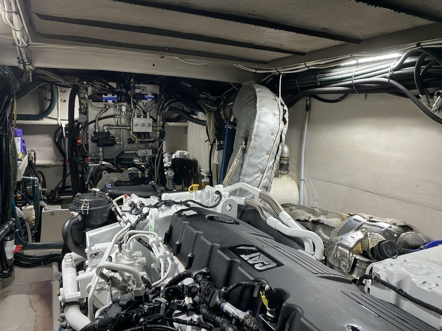 2022 Custom Freestyle Marine 32