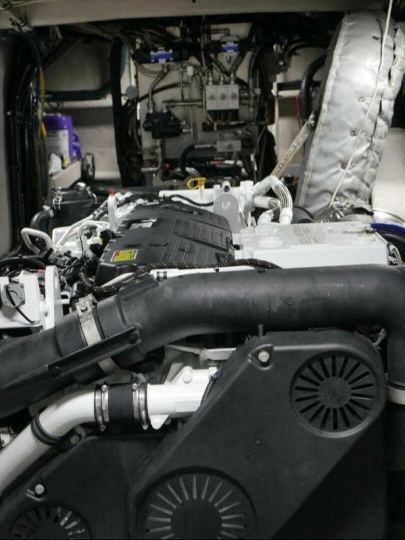 2022 Custom Freestyle Marine 32