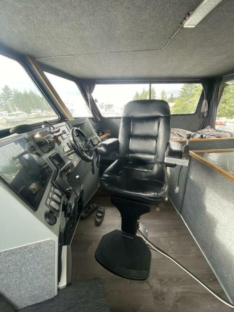 2022 Custom Freestyle Marine 32