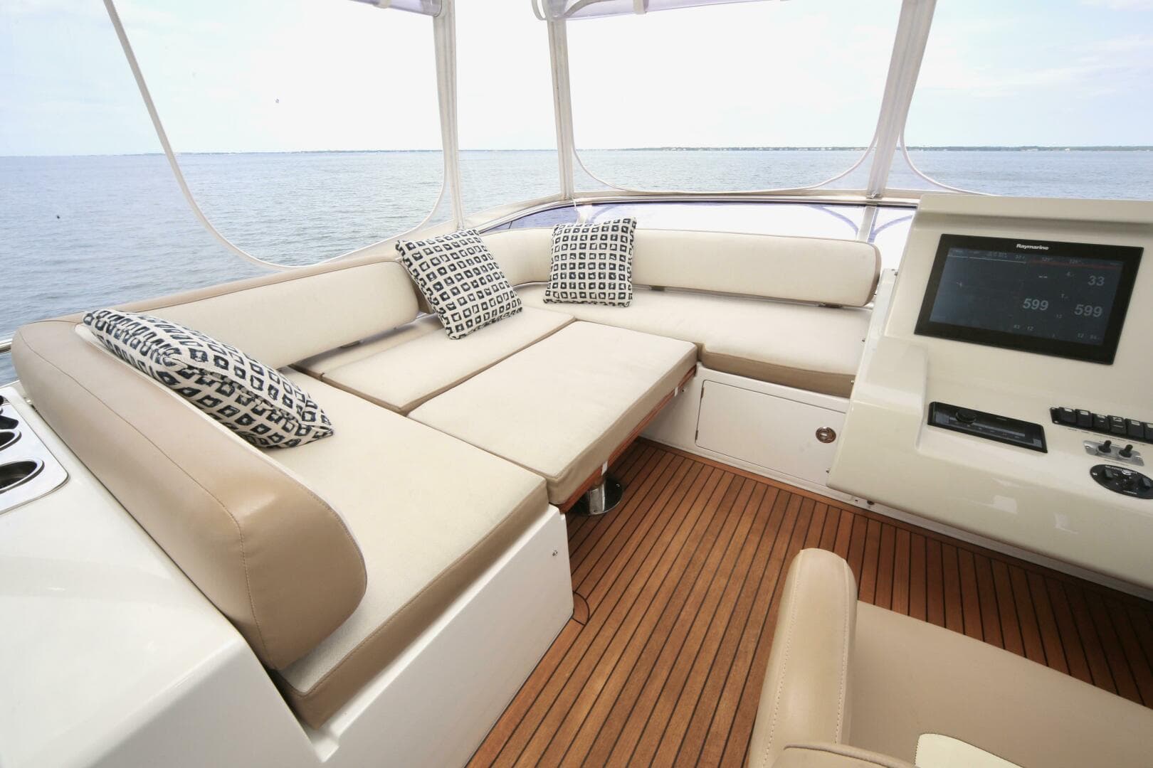 2016 Azimut 66