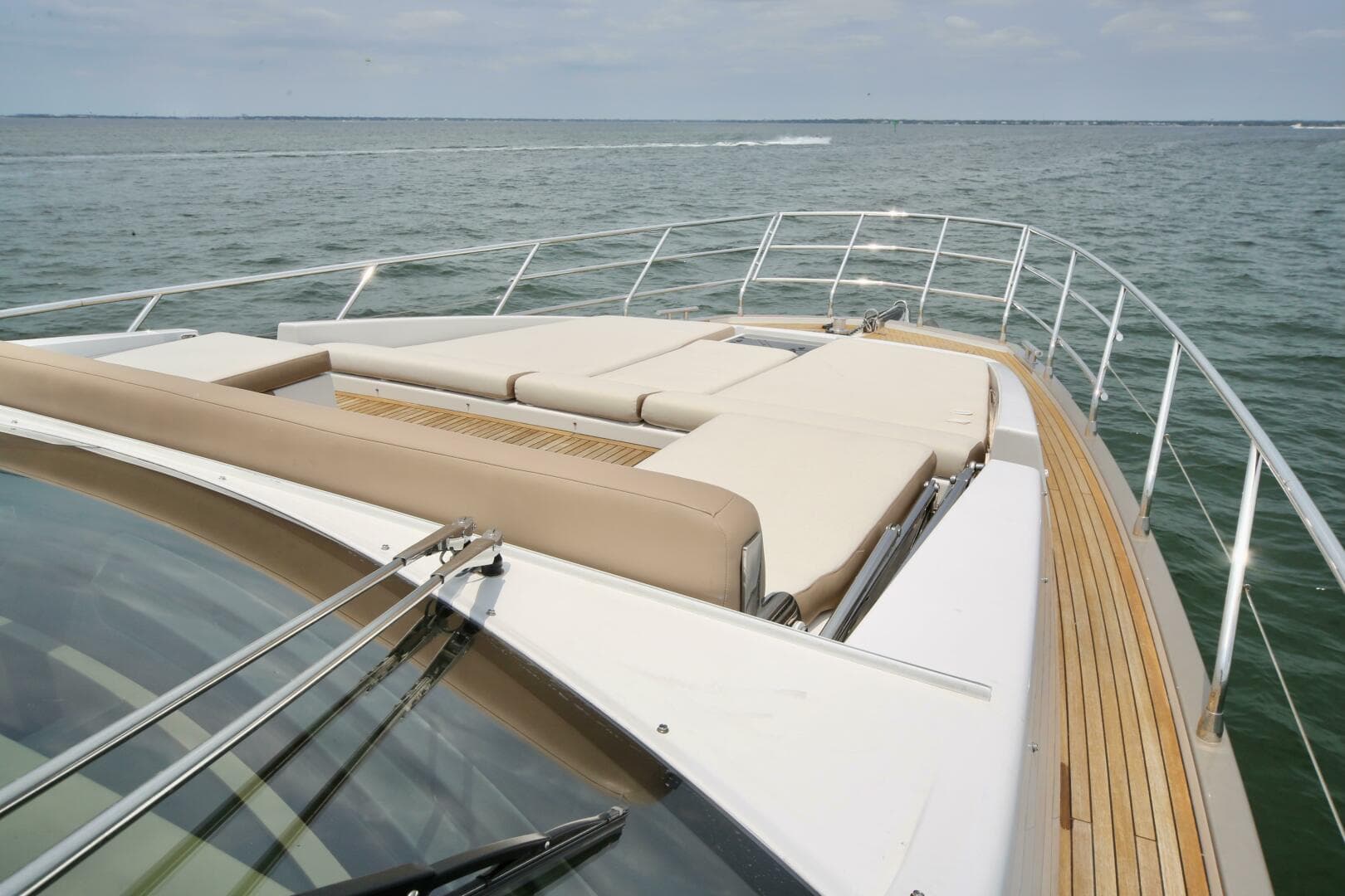 2016 Azimut 66