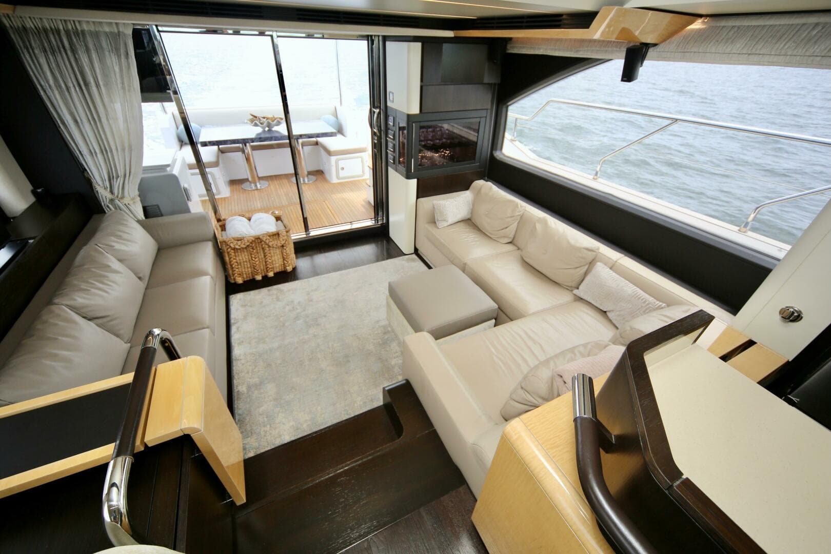 2016 Azimut 66