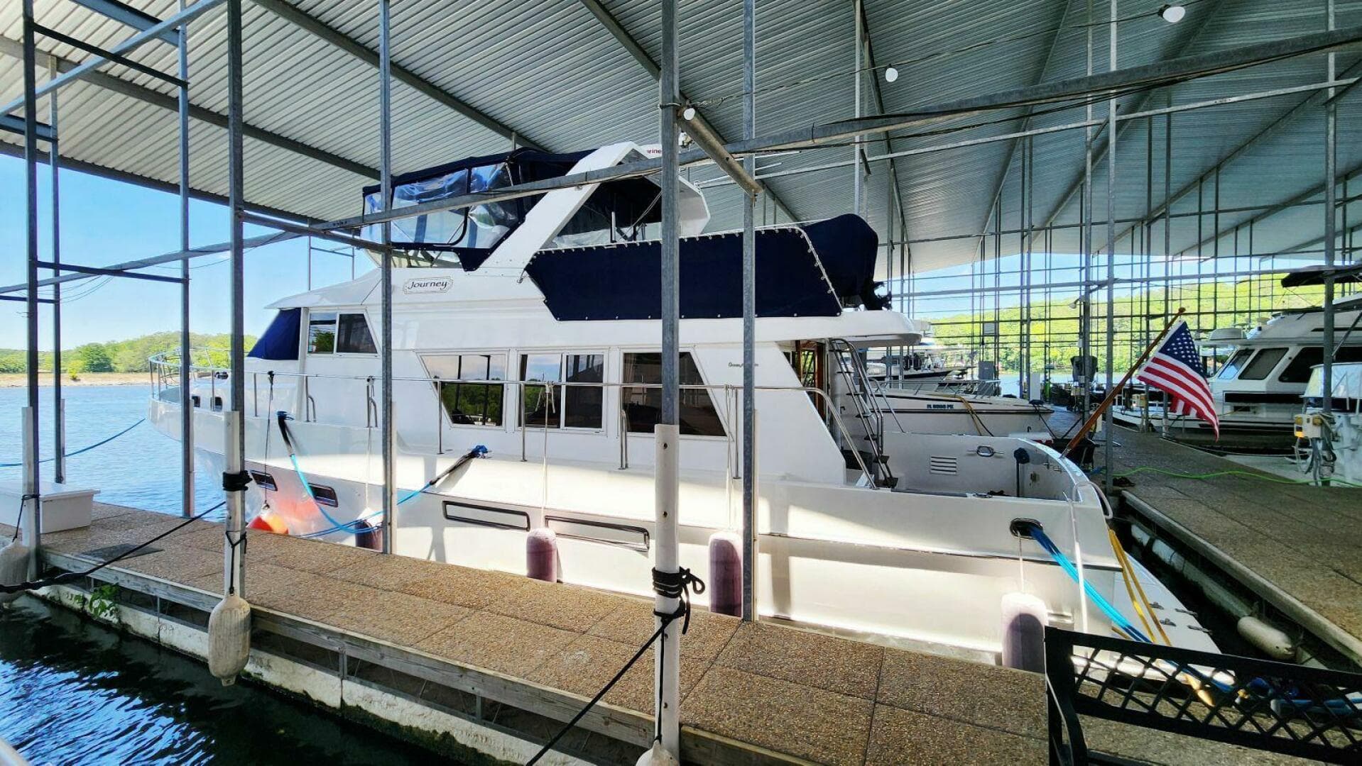 2000 Ocean Alexander 511 Classico