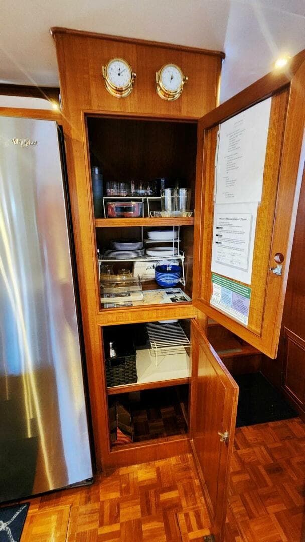 2000 Ocean Alexander 511 Classico