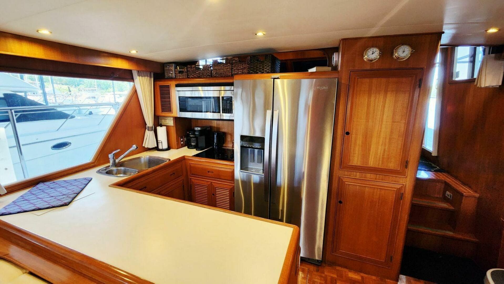 2000 Ocean Alexander 511 Classico