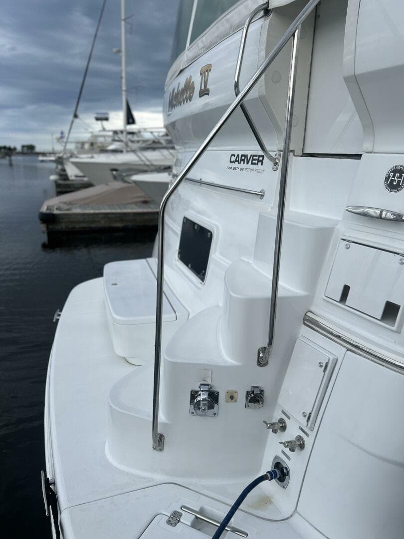 2003 Carver 466 Motor Yacht